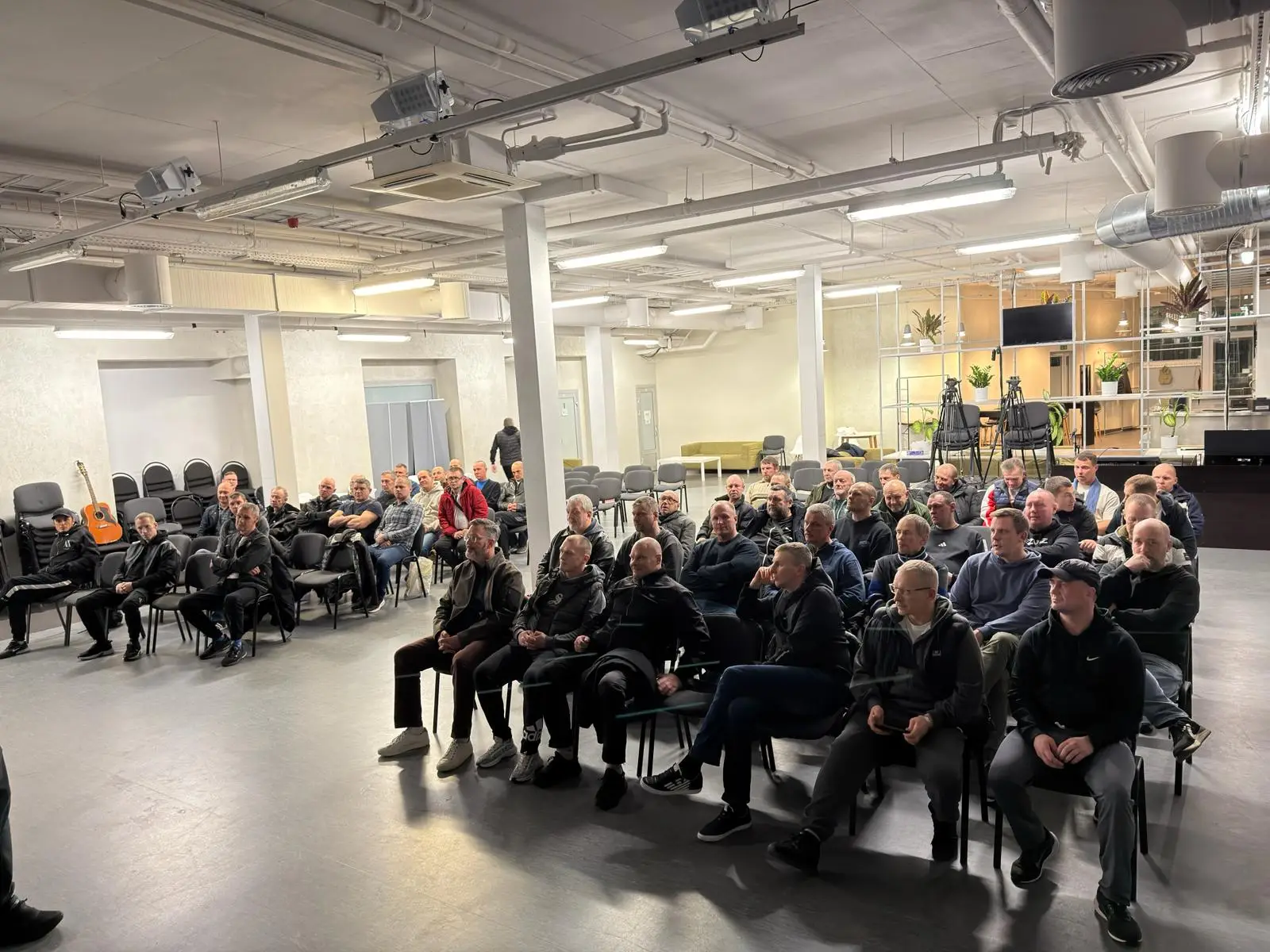 WhatsApp Image 2025-11-29 at 18.06.16